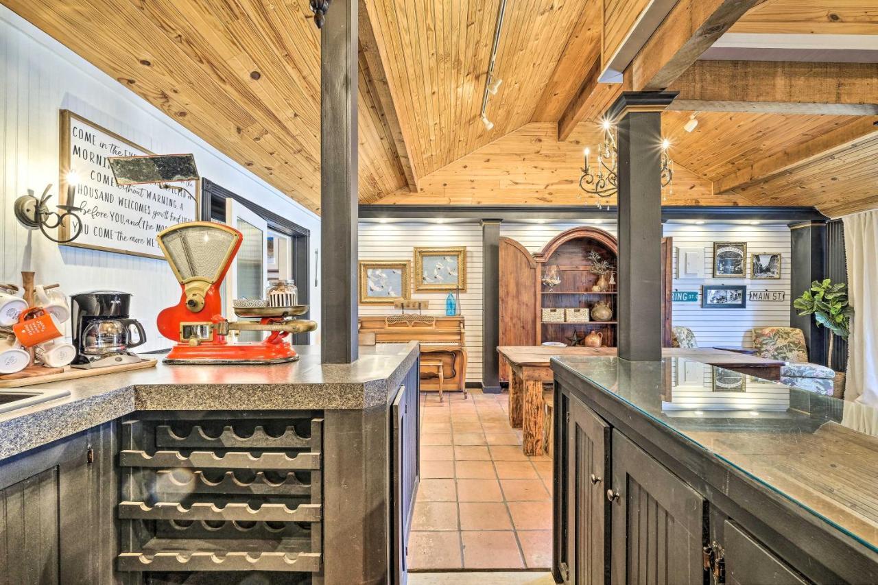 Eclectic Osage Cottage In Historic District Eureka Springs Exteriör bild